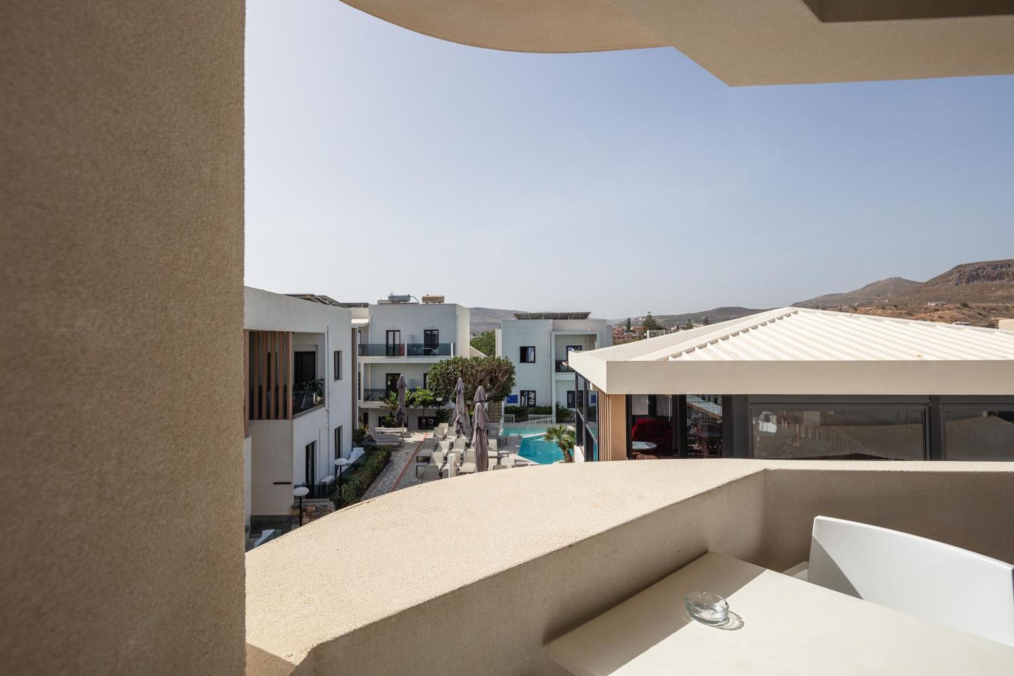 Golden Bay Boutique Hotel & Bungalows Kokkini Hani Room photo